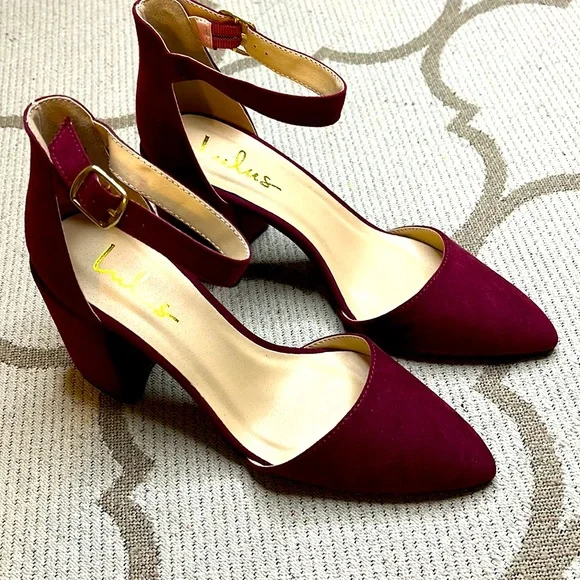 Lulu’s Ellarose Burgundy Suede Ankle Strap closed toe 4” block heels - Picture 3 of 15